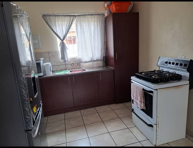 2 BEDROOM HOUSE FOR SALE IN GLEN HARVIE